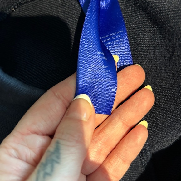 Kit and ace (lululemon) slim leg jogger sweats navy blue LAST PRICE. NO OFFERS - Picture 5 of 6